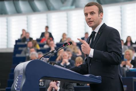  Macron-Debaten: Ett möte mellan ideologier och en kamp för Frankrikes framtid